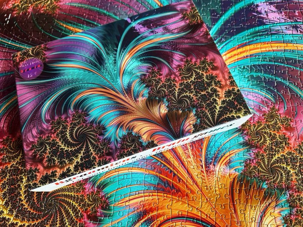 *Feather Fractal Artistic Design - Bgraamiens puzzle collectible [Barcode 701722360709] - Main Image 3