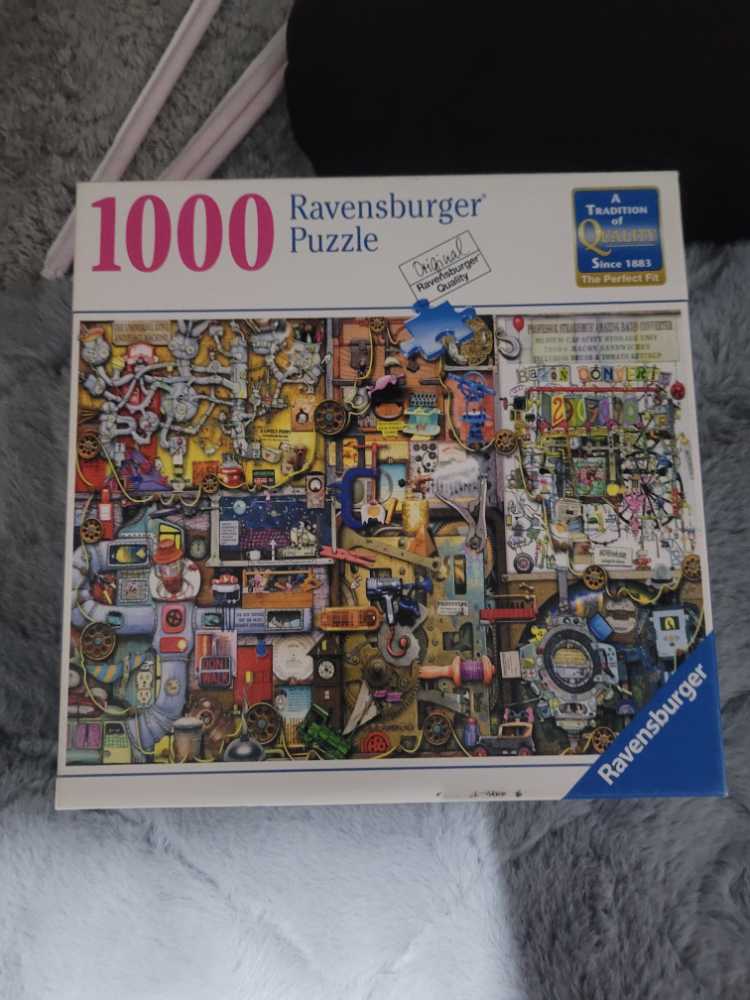 The Inventor’s Cupboard - Ravensburger puzzle collectible [Barcode 4005556816835] - Main Image 2