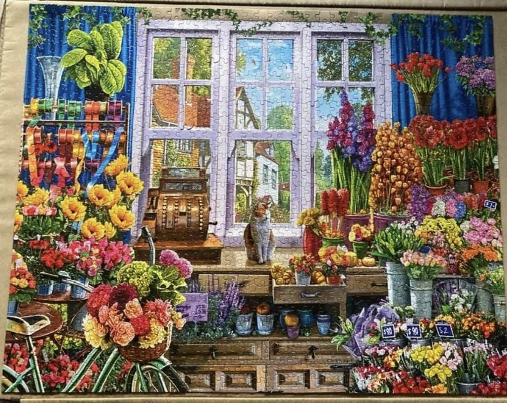 Flower Shoppe-DR - White Mountain Puzzles puzzle collectible [Barcode 724819260386] - Main Image 4