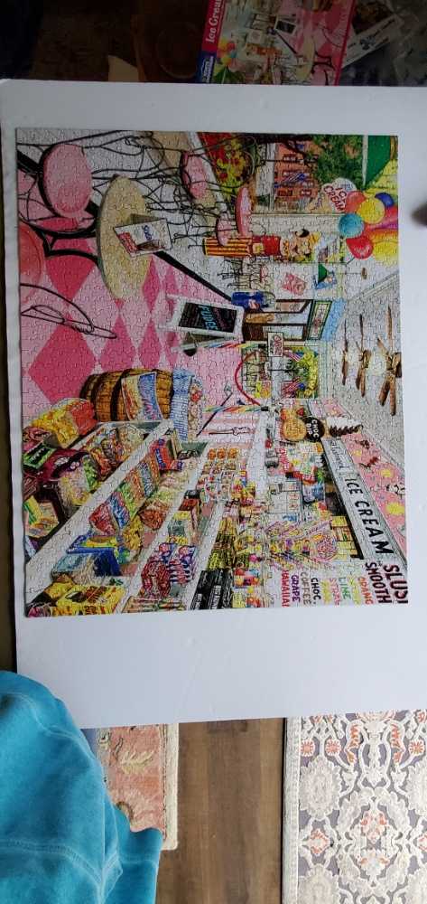  DEB Ice Cream Parlor - White Mountain puzzle collectible [Barcode 724819263714] - Main Image 3
