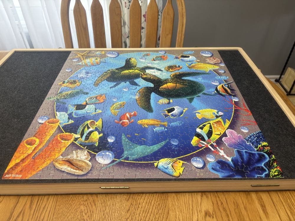 Sea Turtles Undersea - Ceaco puzzle collectible [Barcode 021081240826] - Main Image 3