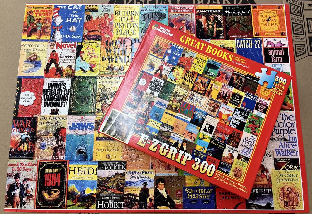 Great Books - White Mountain Puzzles puzzle collectible [Barcode 724819257997] - Main Image 3