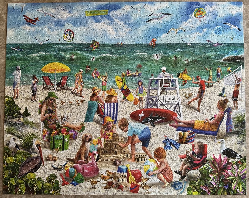 DONE-Beach Day Seek & Find - White Mountain puzzle collectible [Barcode 724819261352] - Main Image 3