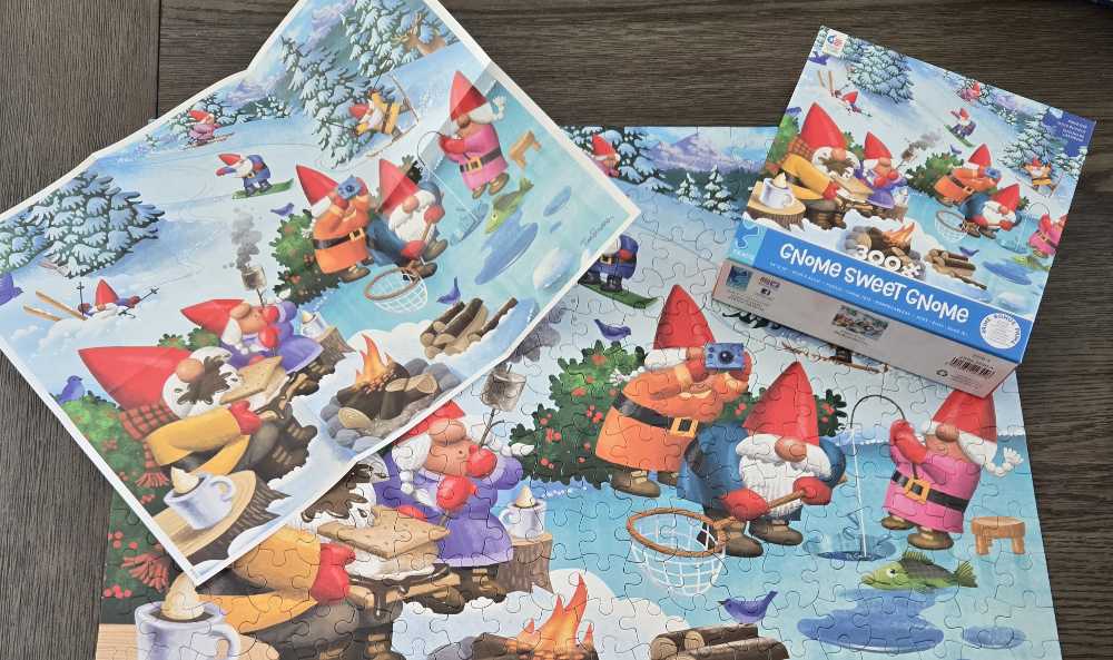 Gnome Sweet Gnome 🆕🚪 - Ceaco puzzle collectible [Barcode 021081222457] - Main Image 4