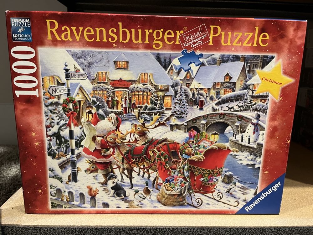 Santa Needs Directions - Christmas 🚪 puzzle collectible [Barcode 4005556193370] - Main Image 2