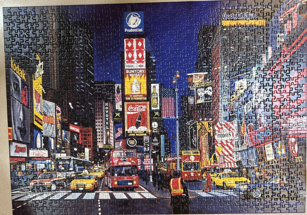 Times Square NYC - Ravensburger puzzle collectible [Barcode 666273809841] - Main Image 2