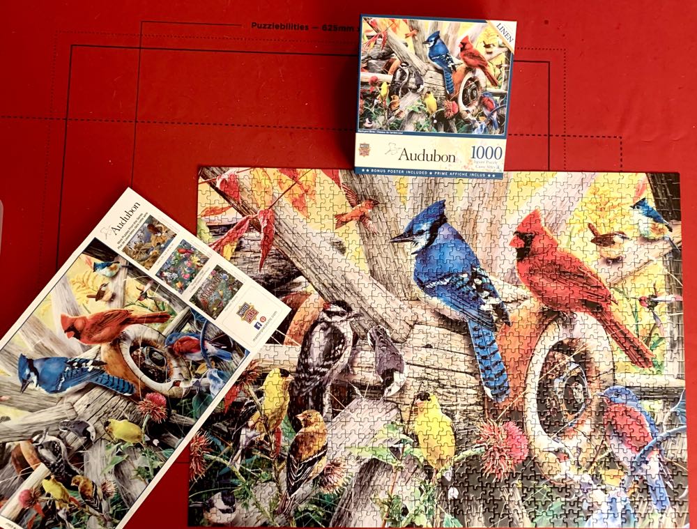 Backyard Birds - MasterPieces puzzle collectible [Barcode 705988319785] - Main Image 3