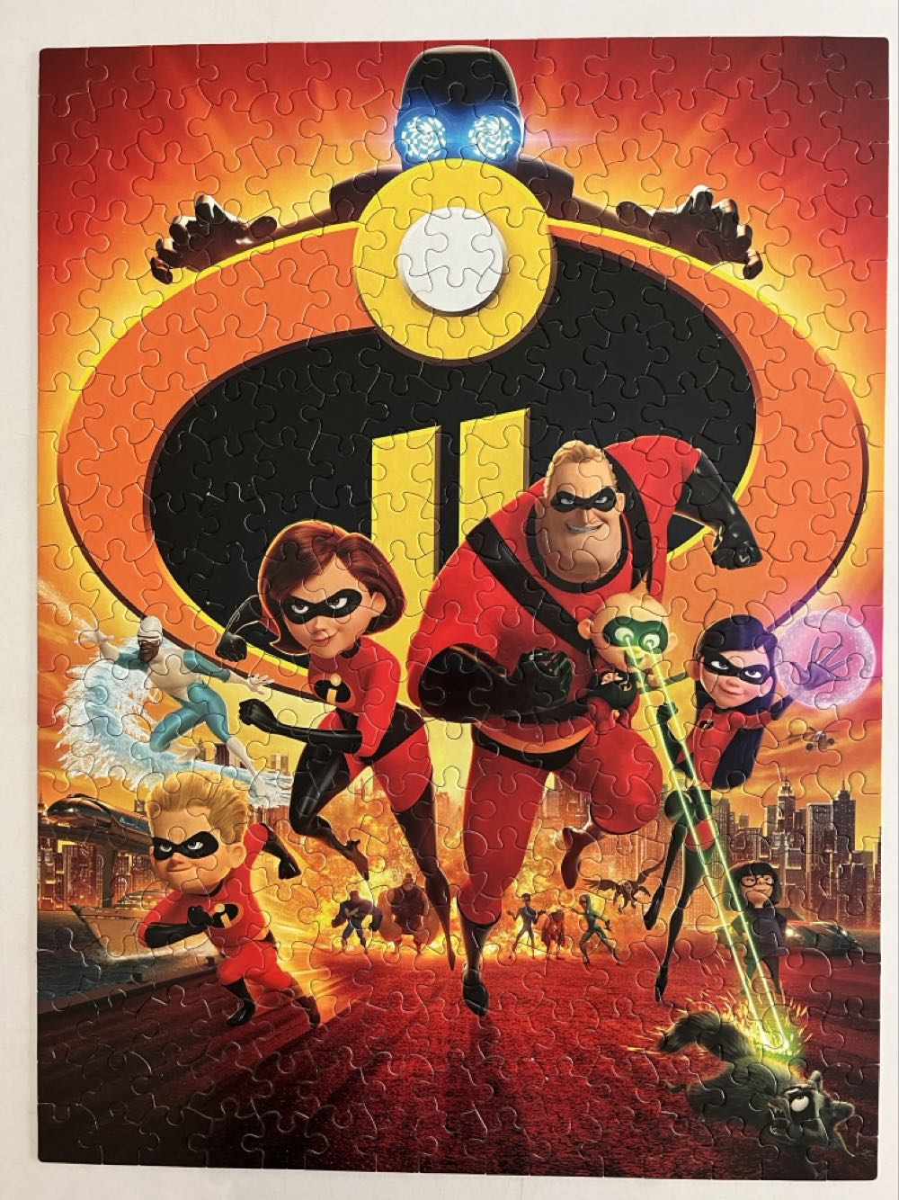 Incredibles 2 - Ceaco puzzle collectible [Barcode 021081220828] - Main Image 2
