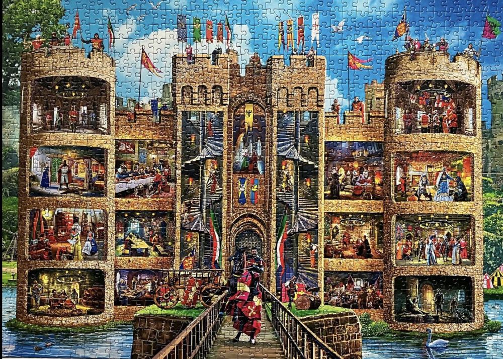 Castle Cutaway - Gibsons puzzle collectible [Barcode 5012269062892] - Main Image 3