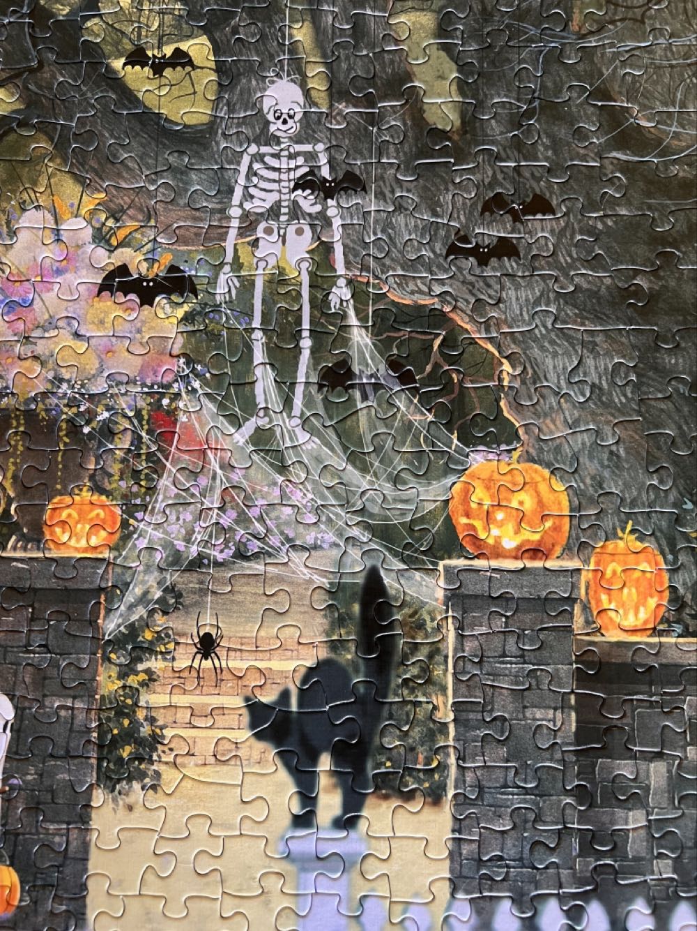 Halloween buddies - Cobble Hill puzzle collectible [Barcode 625012850858] - Main Image 3