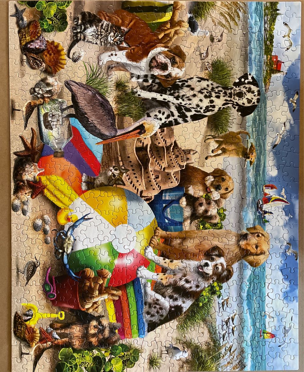Beach Buddies - White Mountain puzzle collectible [Barcode 724819263318] - Main Image 4