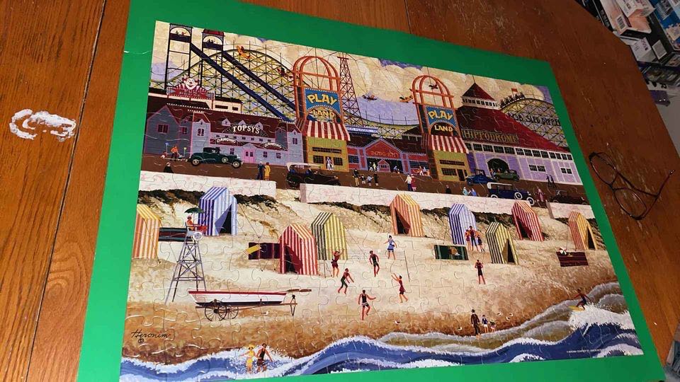 Playland - Mega Puzzles puzzle collectible [Barcode 072348092009] - Main Image 2