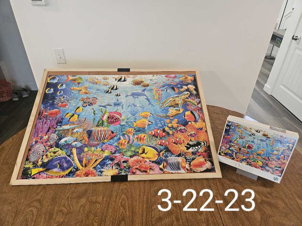 Reef Rush Hour - Buffalo puzzle collectible [Barcode 079346023158] - Main Image 2