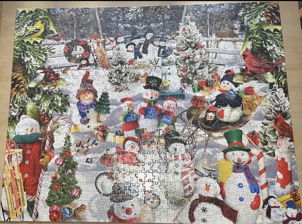 Snowmen - White Mountain puzzle collectible [Barcode 724819251728] - Main Image 2