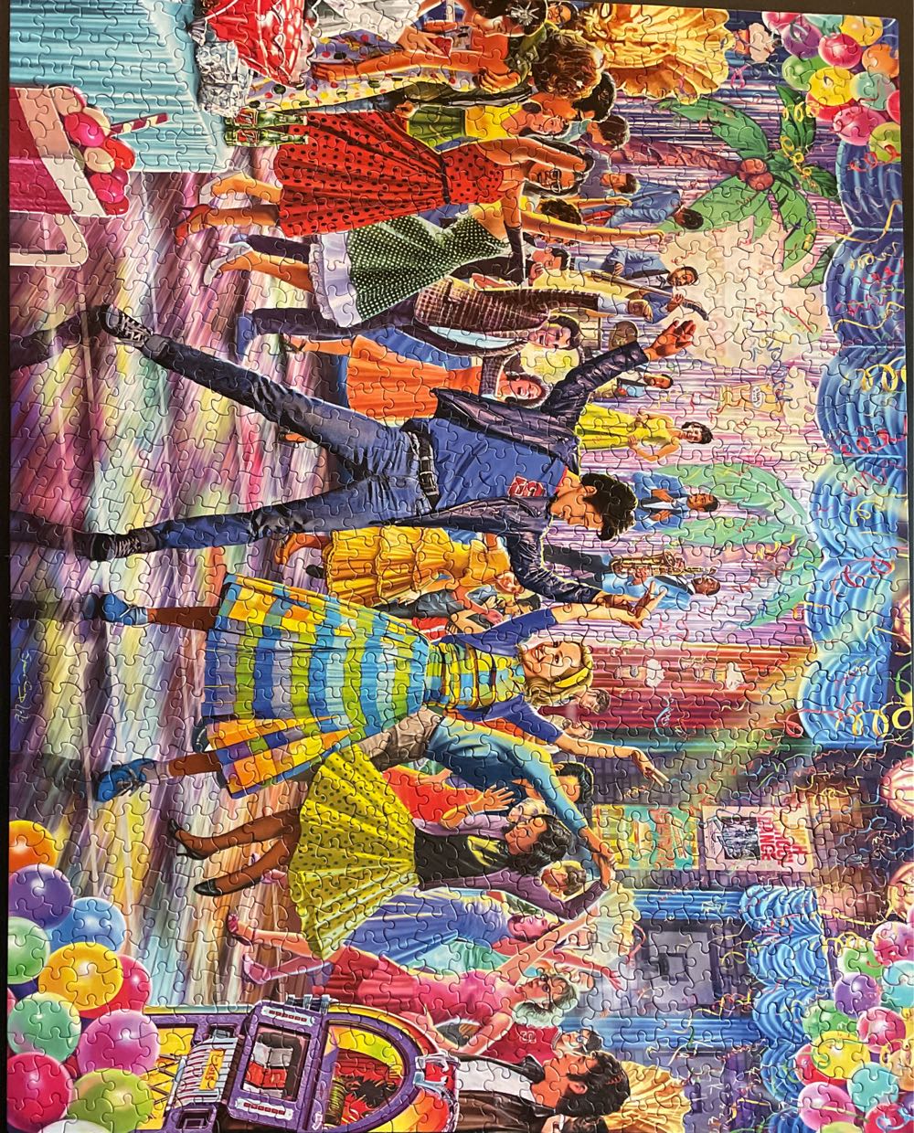 Let’s Dance - White Mountain puzzle collectible [Barcode 724819264100] - Main Image 3