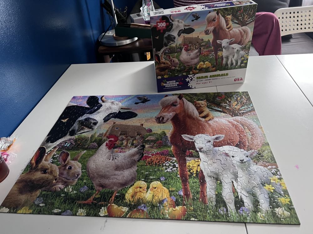 Farm Animals - White Mountain puzzle collectible [Barcode 724819260706] - Main Image 3