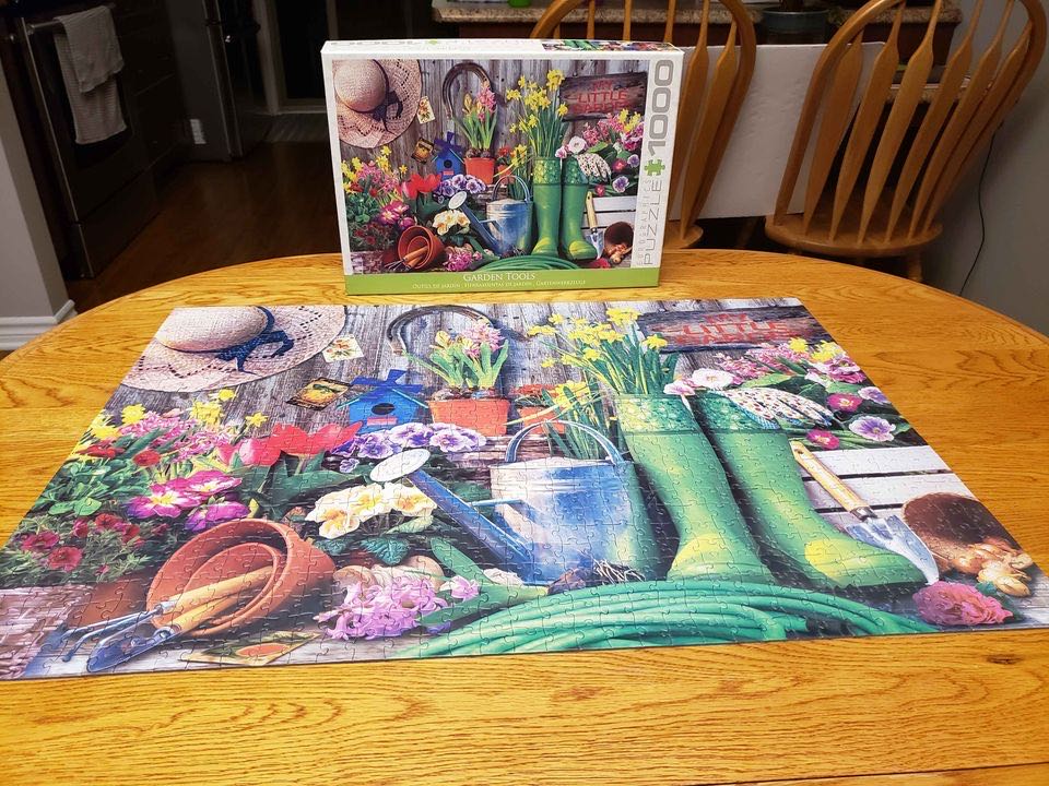 Garden Tools - Eurographics puzzle collectible [Barcode 628136653916] - Main Image 3