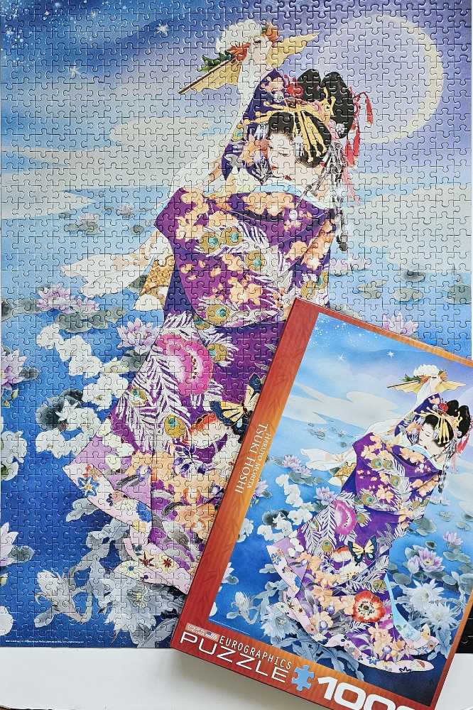 Tsuki Hoshi - Eurographics puzzle collectible [Barcode 628136605632] - Main Image 3