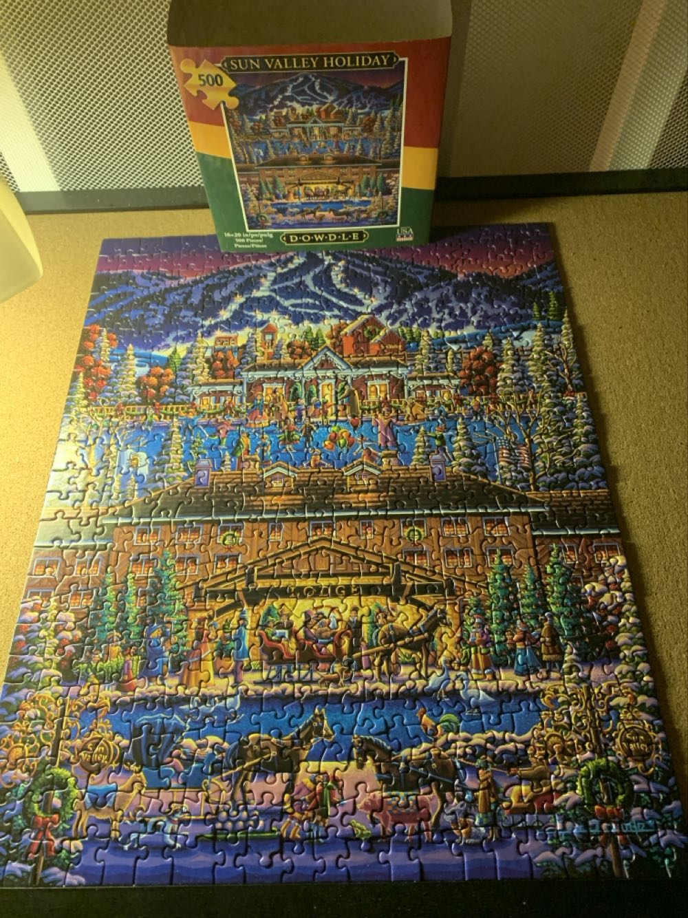 Sun Valley Holiday 💎 - Dowdle puzzle collectible [Barcode 671095204576] - Main Image 2