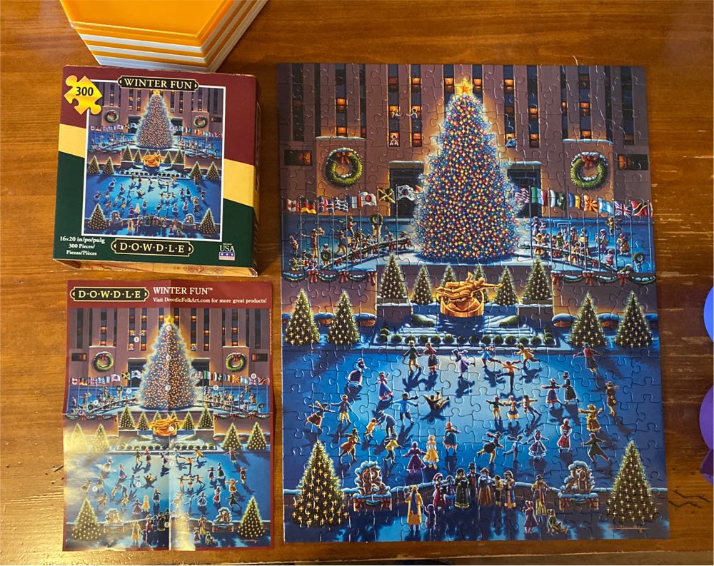 Winter Fun C - Christmas puzzle collectible [Barcode 671095061193] - Main Image 4