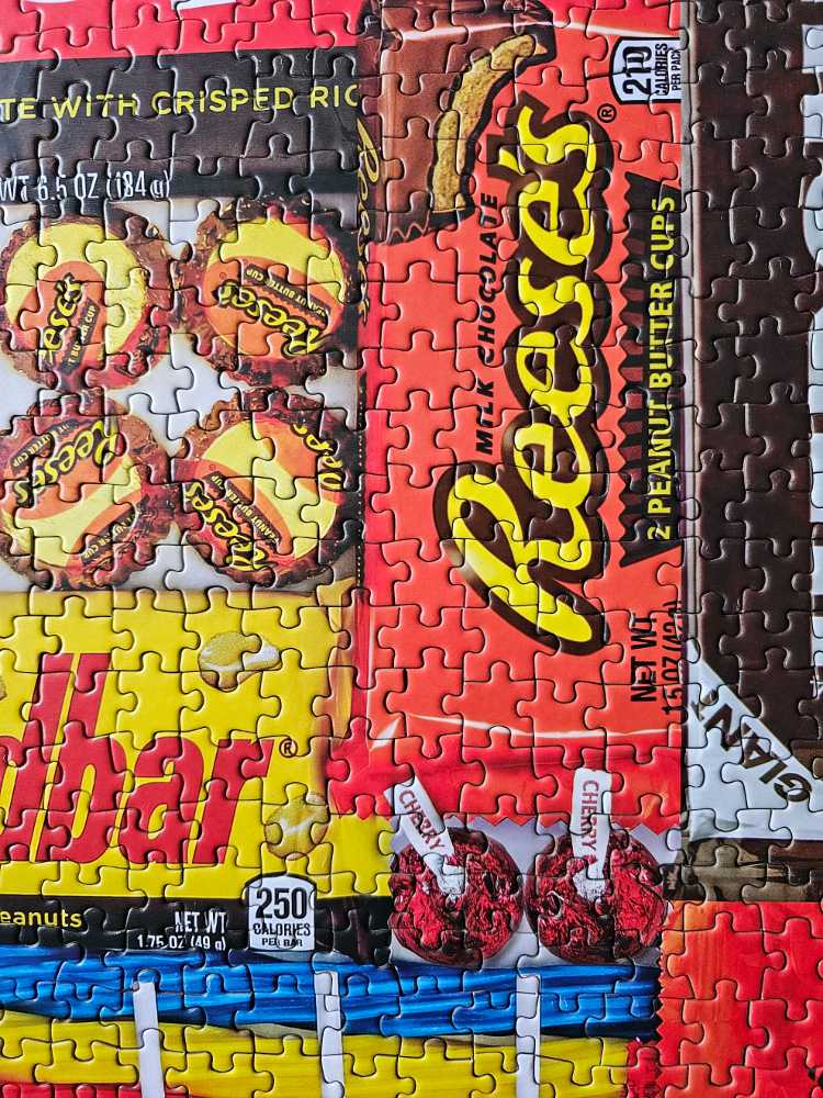 Hershey’s Matrix - Master Pieces puzzle collectible [Barcode 705988716874] - Main Image 3