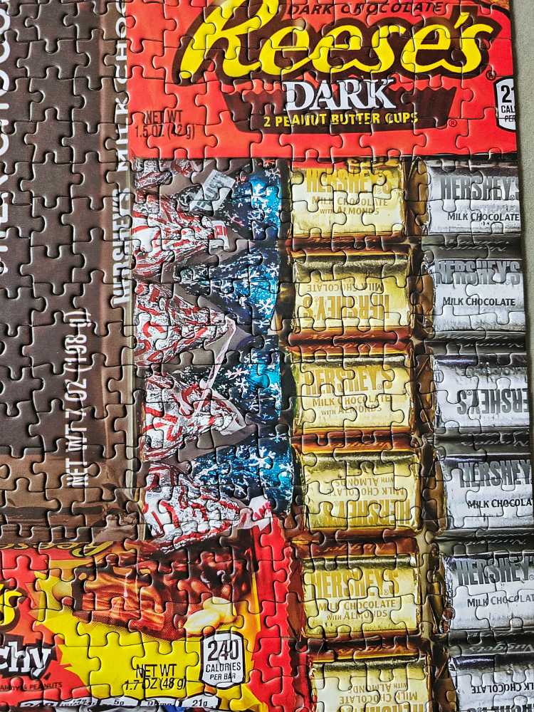 Hershey’s Matrix - Master Pieces puzzle collectible [Barcode 705988716874] - Main Image 4