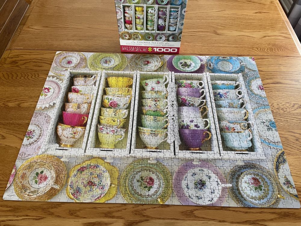Colorful Tea Cups - Eurographics puzzle collectible [Barcode 628136753425] - Main Image 4