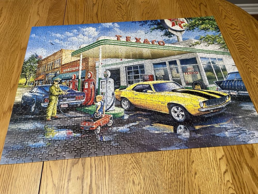 Pop’s Quick Stop - Master Pieces puzzle collectible [Barcode 705988716461] - Main Image 2