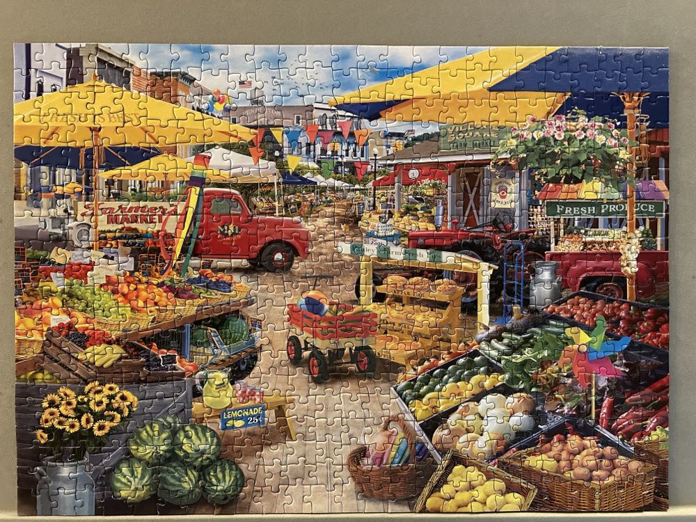 Seek & Find - Market Square  - MasterPieces puzzle collectible [Barcode 705988616594] - Main Image 2