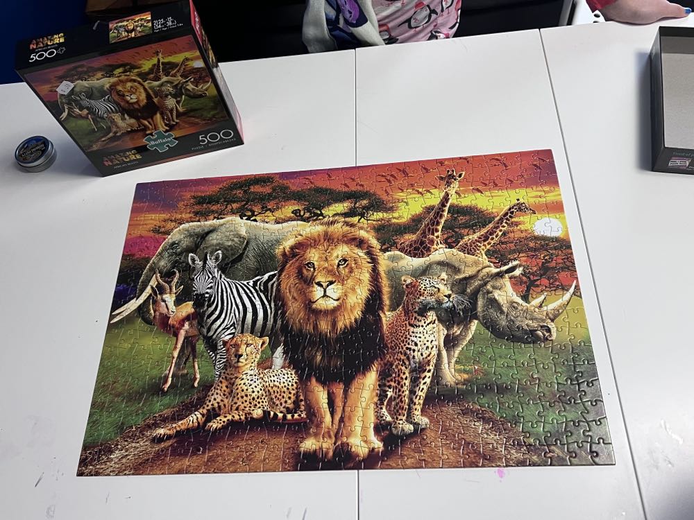 African Beasts - Buffalo Games puzzle collectible [Barcode 079346037742] - Main Image 3