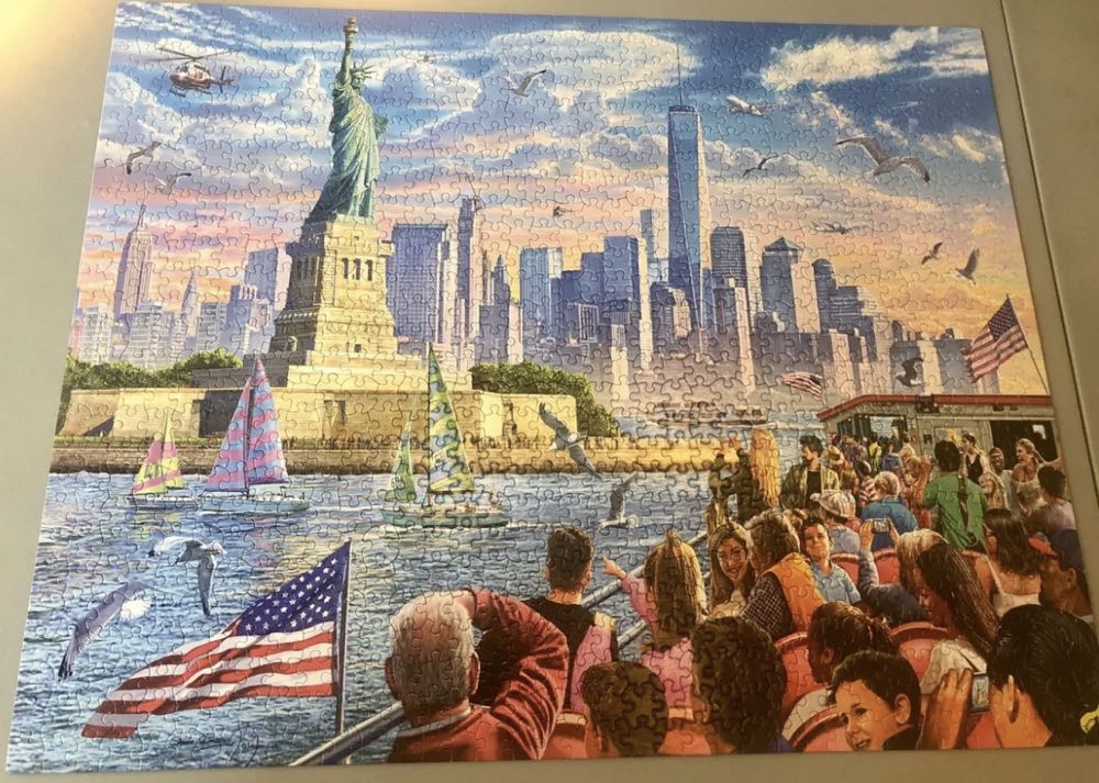 ZZ - Statue of Liberty (SOLD) - White Mountain Puzzles puzzle collectible [Barcode 724819262571] - Main Image 3
