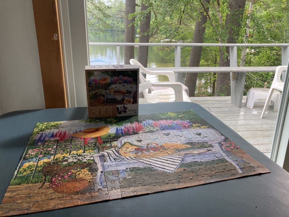 Garden Bench - Milton Bradley (MB) puzzle collectible [Barcode 778988143841] - Main Image 3