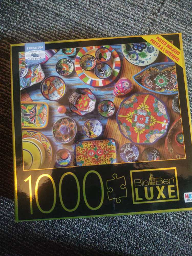 Pueblo Pottery - Milton Bradley puzzle collectible [Barcode 778988300831] - Main Image 3