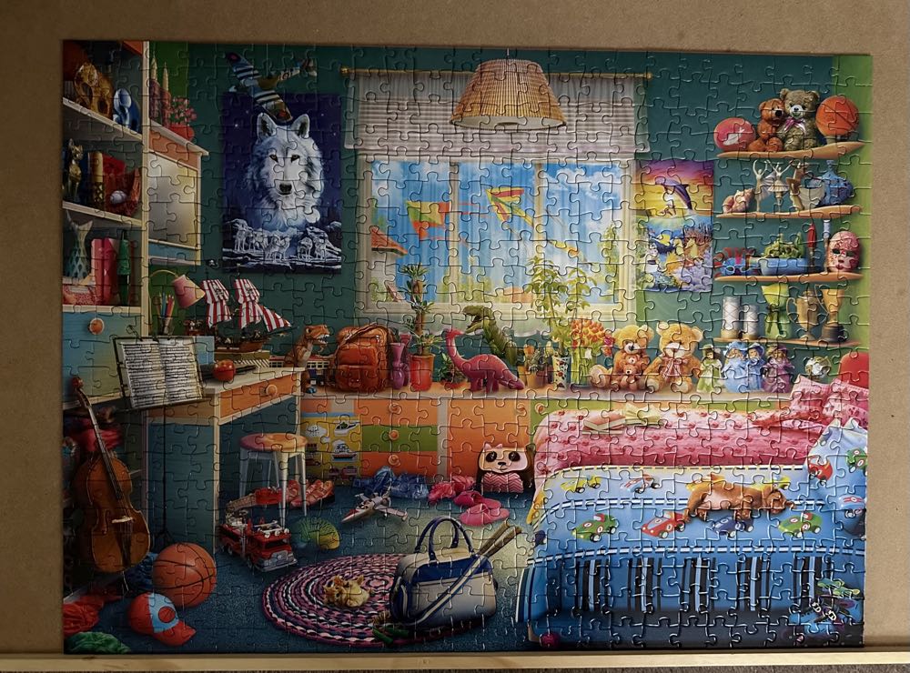 Annie’s Hideaway - Masterpieces, Inc. puzzle collectible [Barcode 705988320439] - Main Image 3