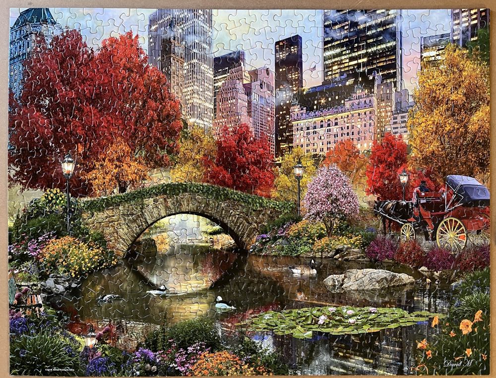 Central Park Paradise - Springbok puzzle collectible [Barcode 091683015788] - Main Image 3