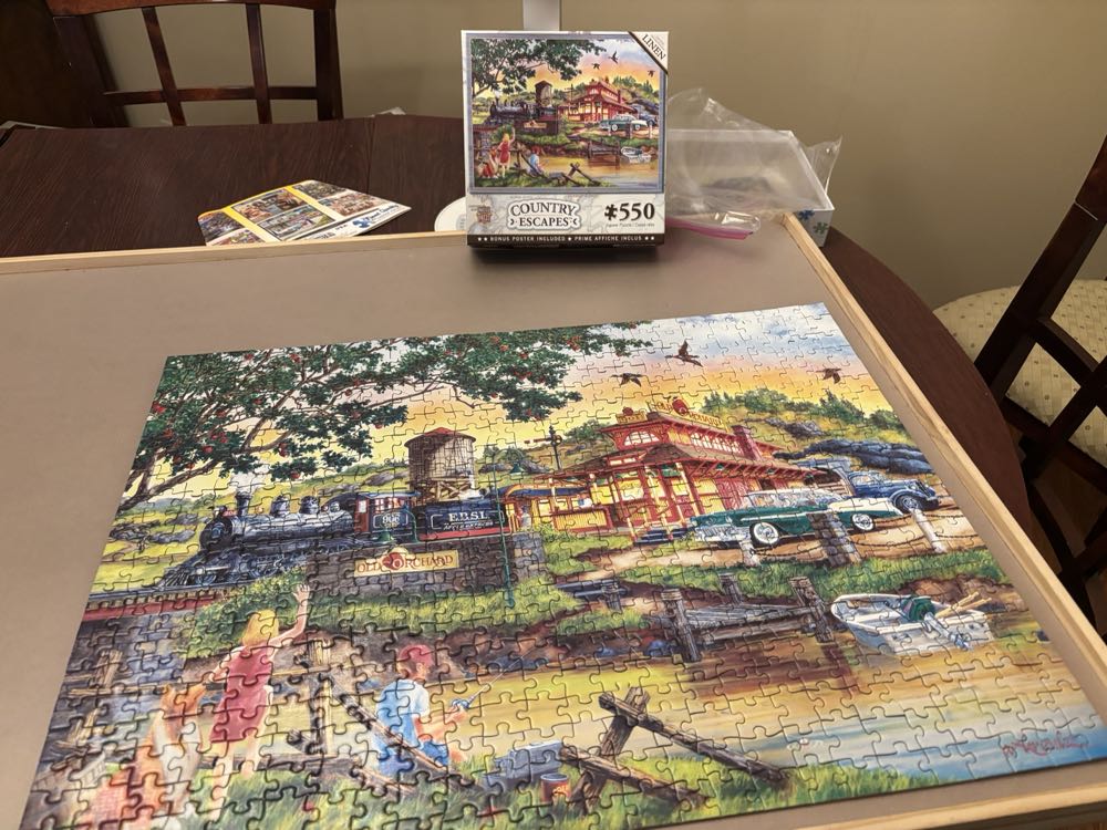 Apple Express - MasterPieces puzzle collectible [Barcode 705988319327] - Main Image 3