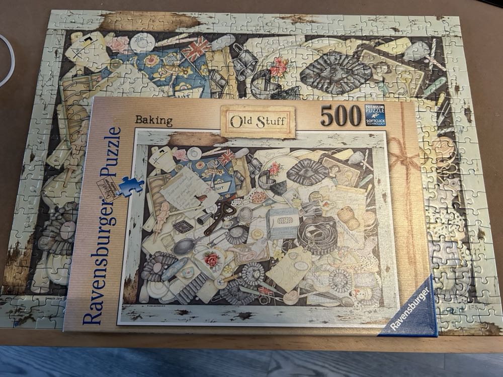 Old Stuff: Baking (SOLD) - Ravensburger puzzle collectible [Barcode 4005556147953] - Main Image 3