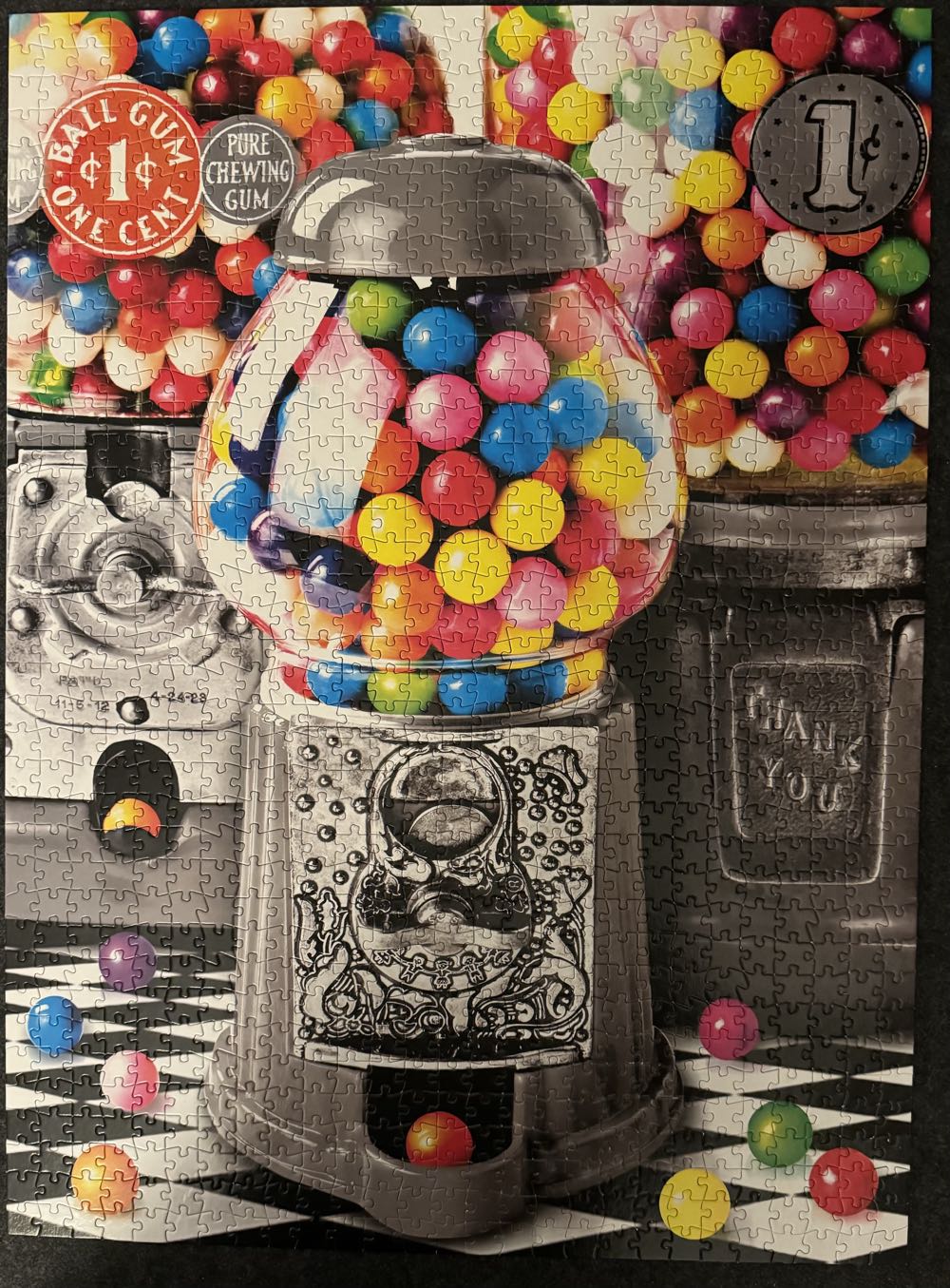 Gumball Surprise - Buffalo Games puzzle collectible [Barcode 079346116416] - Main Image 2