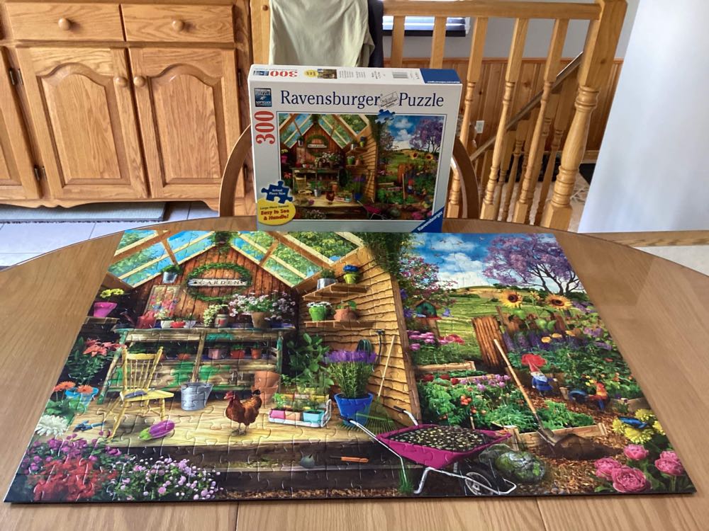 Gardener’s Getaway - Ravensburger puzzle collectible [Barcode 4005556167876] - Main Image 4