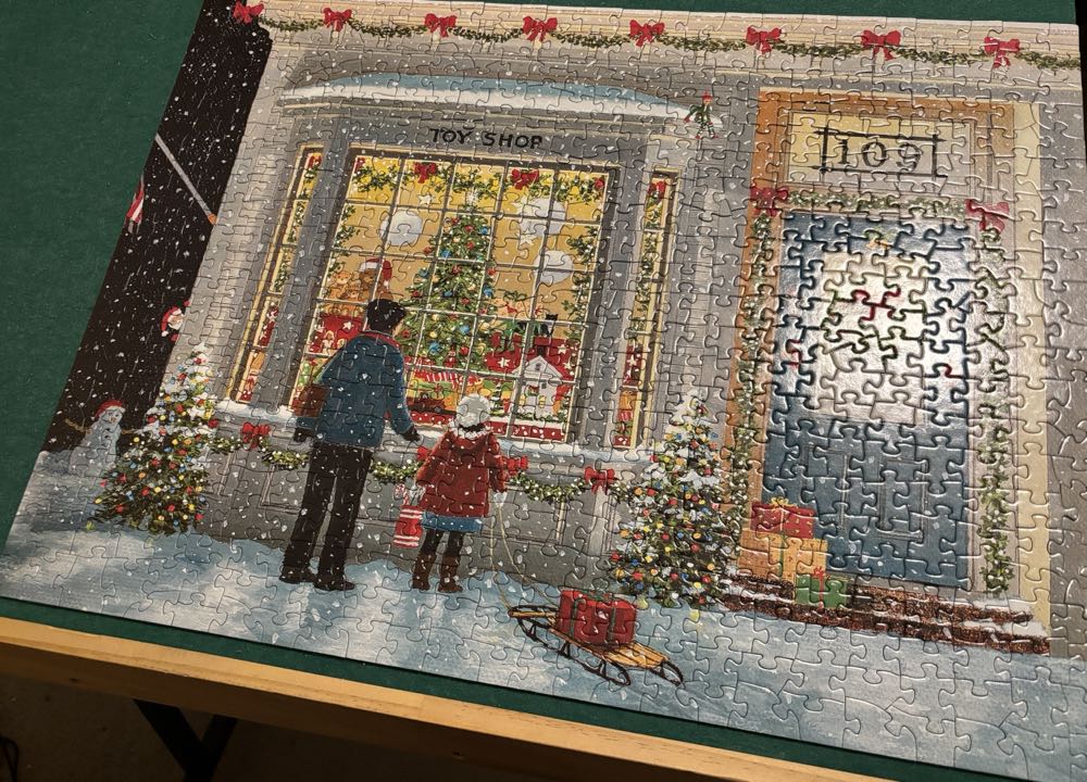 Tis The Season 🆕🚪 - White Mountain puzzle collectible [Barcode 724819263745] - Main Image 4