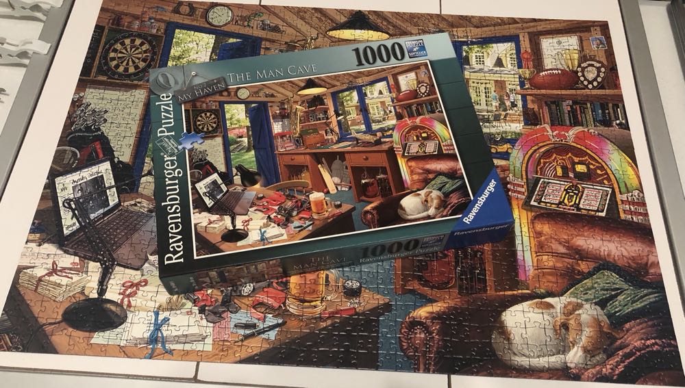 My Haven #2, The Man Cave - Ravensburger puzzle collectible [Barcode 4005556196500] - Main Image 3