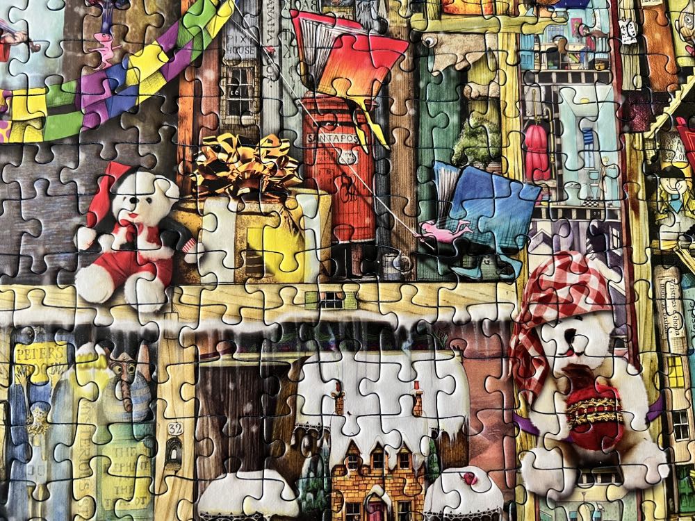 The Christmas Cupboard - Ravensburger puzzle collectible [Barcode 4005556194681] - Main Image 4