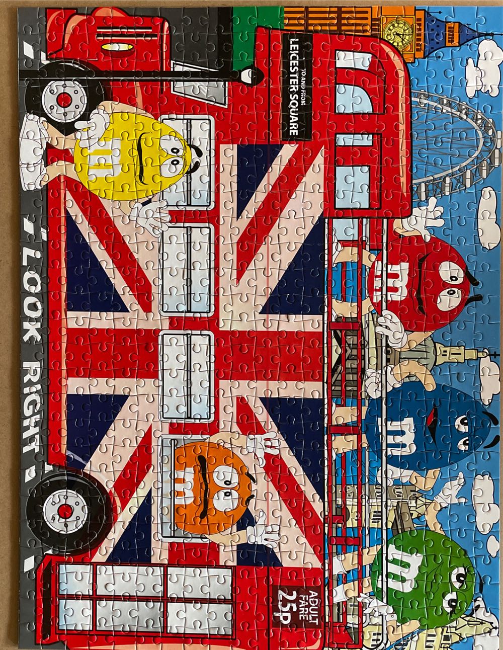 London Bus Puzzle M&M  puzzle collectible [Barcode 129378333449] - Main Image 2