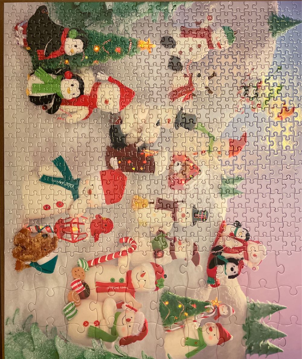 Hallmark: Caroling Snowmen - Hallmark puzzle collectible [Barcode 795902373115] - Main Image 2