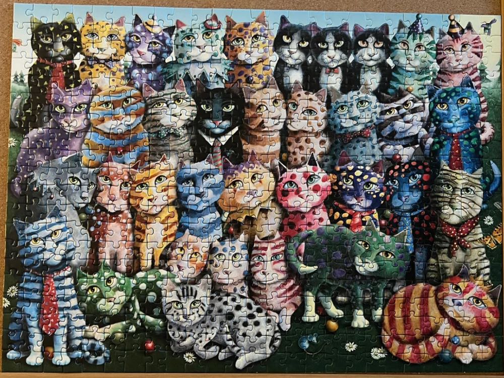 Cat Family Reunion -SOLD - Ravensburger puzzle collectible [Barcode 4005556823949] - Main Image 3