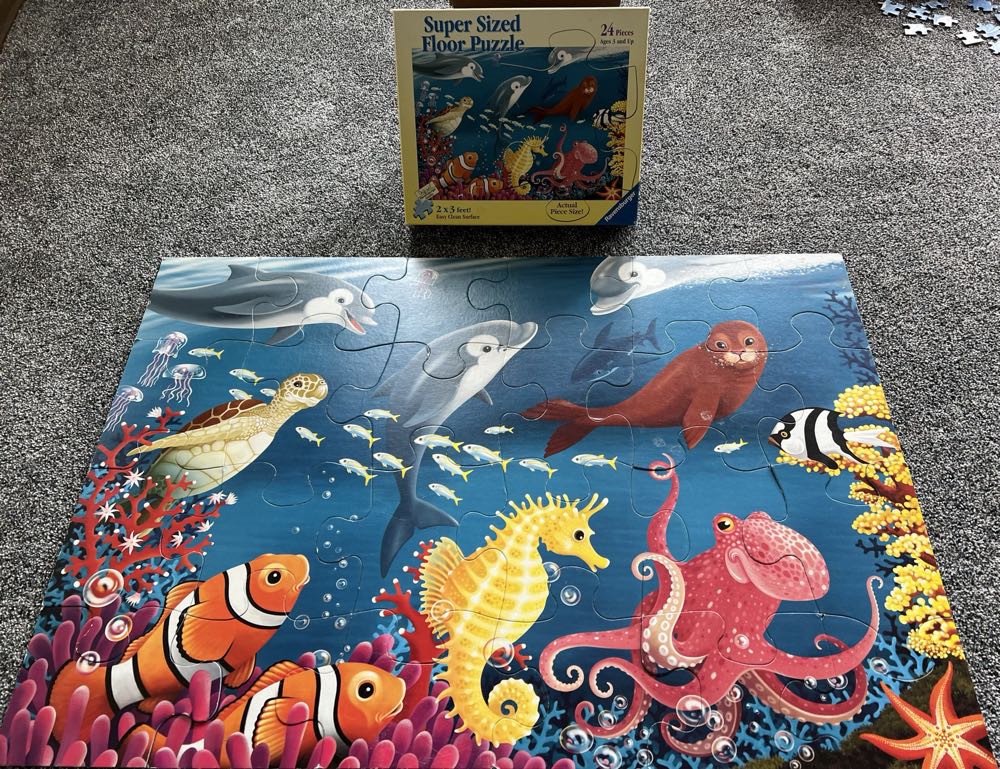 Ocean Life - Ravensburger puzzle collectible [Barcode 666273054562] - Main Image 3