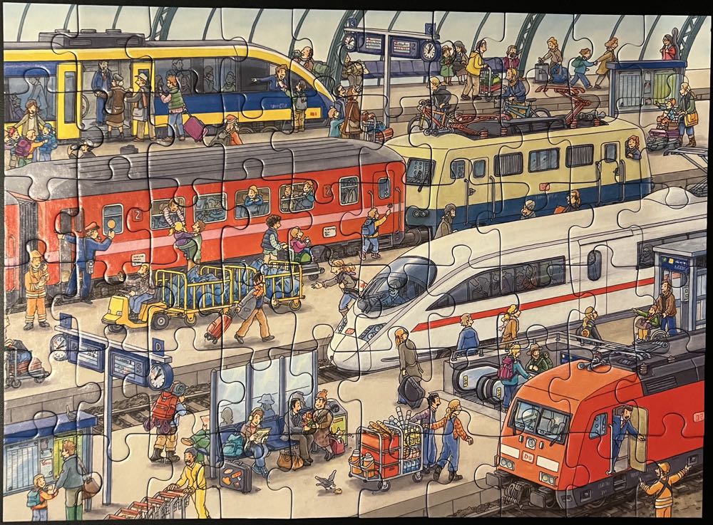 Railway Station - Ravensburger puzzle collectible [Barcode 4005556096107] - Main Image 2