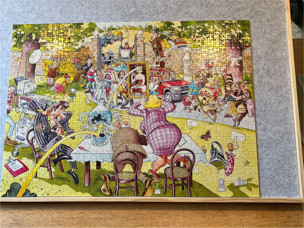 Antique Hunt Wasgij 10 - Jumbo puzzle collectible [Barcode 8710126019900] - Main Image 2