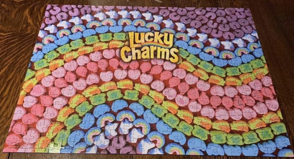 Lucky Charms MJT - White Mountain puzzle collectible [Barcode 724819263653] - Main Image 4