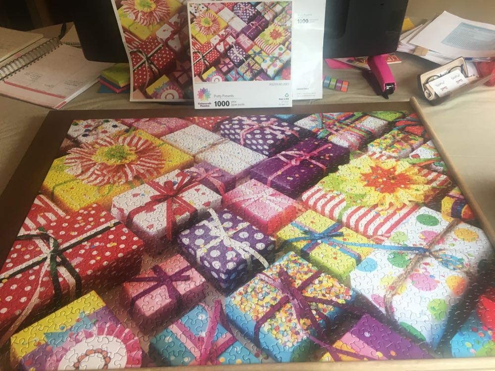 Pretty Presents - Colorcraft puzzle collectible - Main Image 2